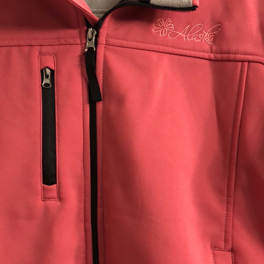 Lightly worn lightweight PrairieMountain XL jacket- Like New - Picture 4 of 7
